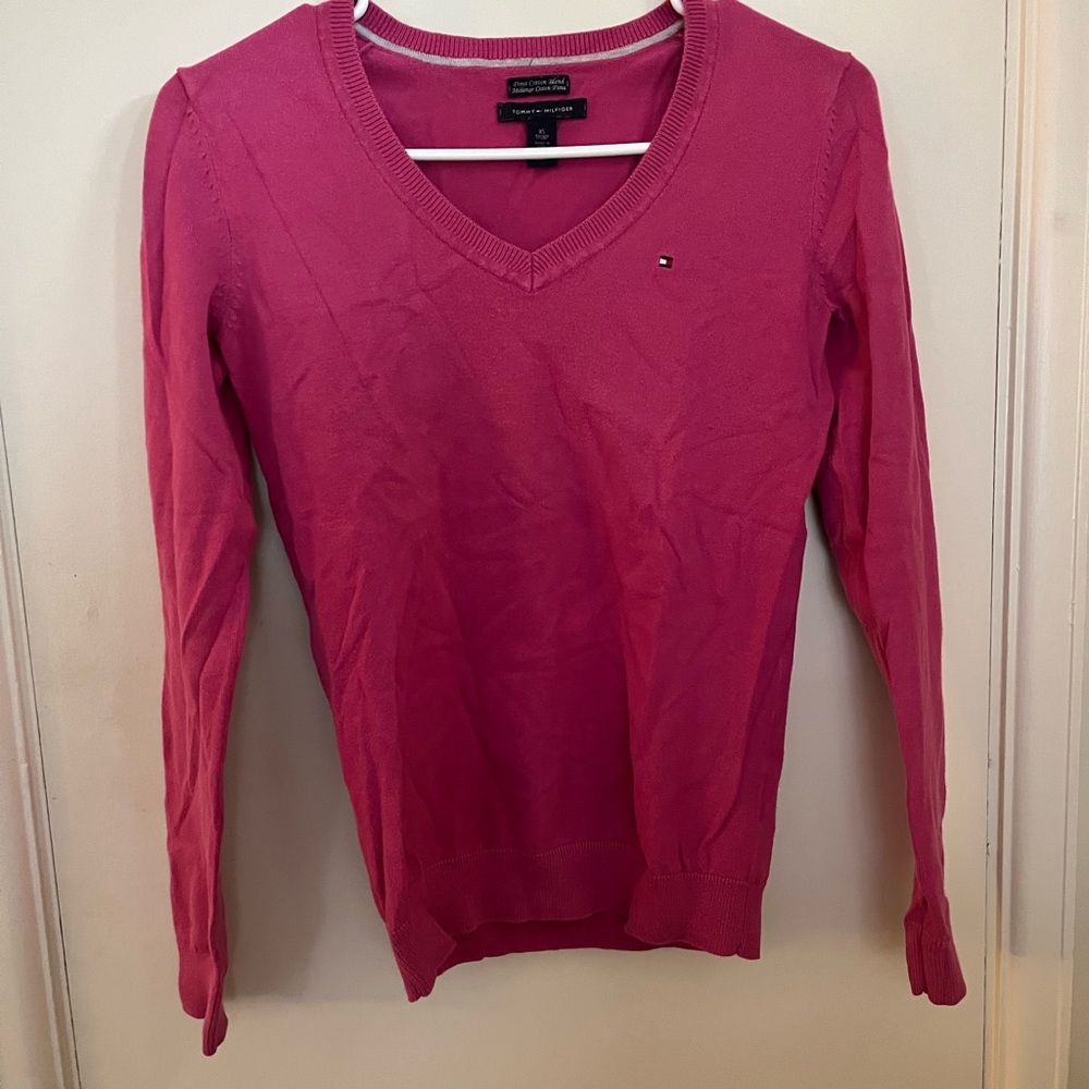 Vintage Pink Tommy Hilfiger Women’s v neck sweater
